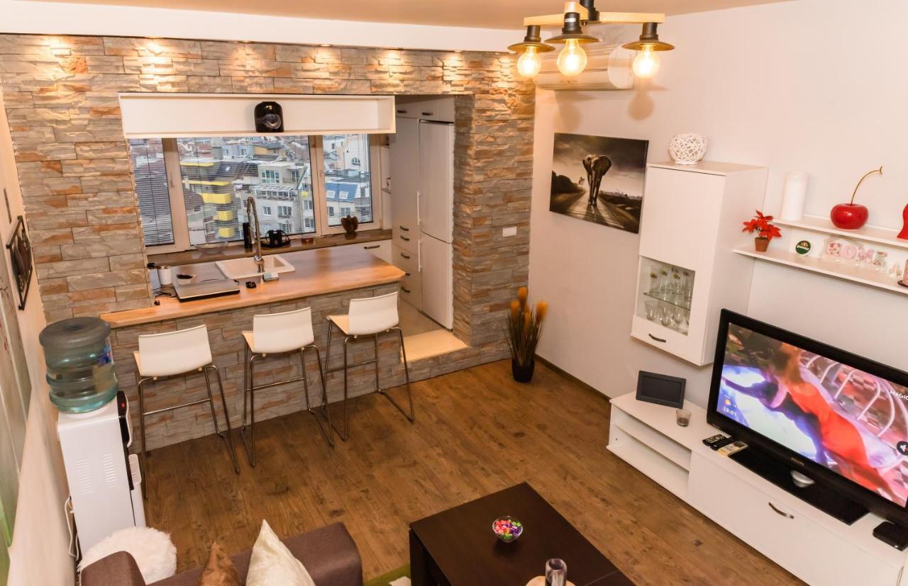 Синьо Лято Varna Exterior photo
